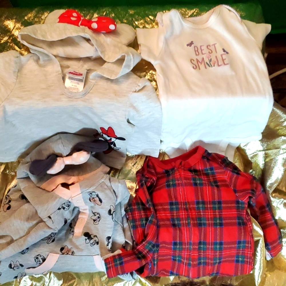 BUNDLE OF 6/9 MOS GIRLS' CLOTHES